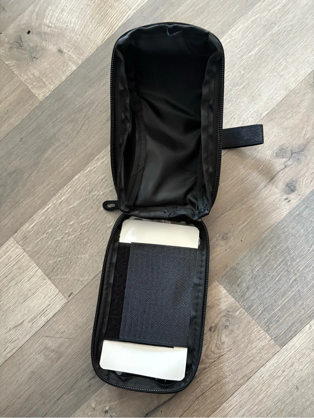 BSole Black Universal Touchscreen Phone Pouch Case